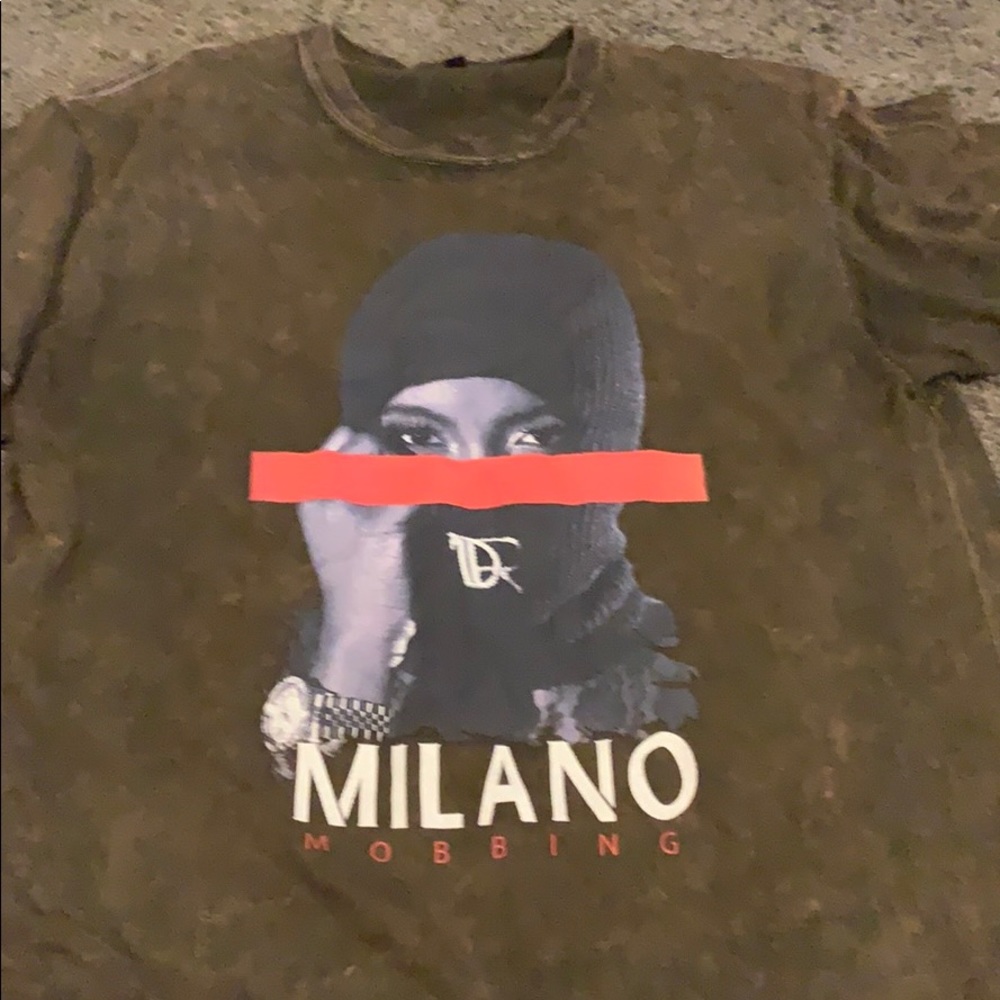 T shirt